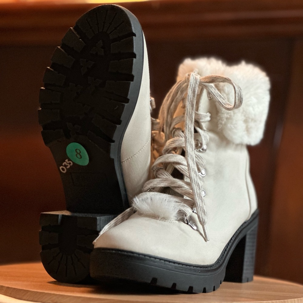 Ivory Fur Boots - Picture 4 of 6